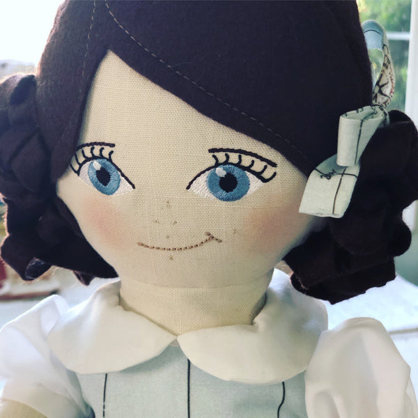 Violett Valentine Doll