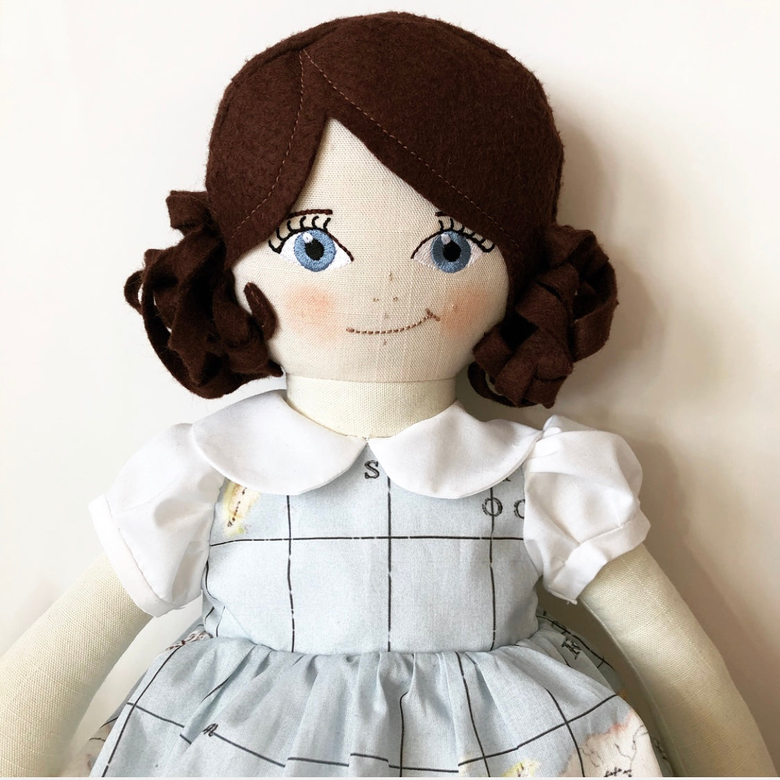Violett Valentine Doll
